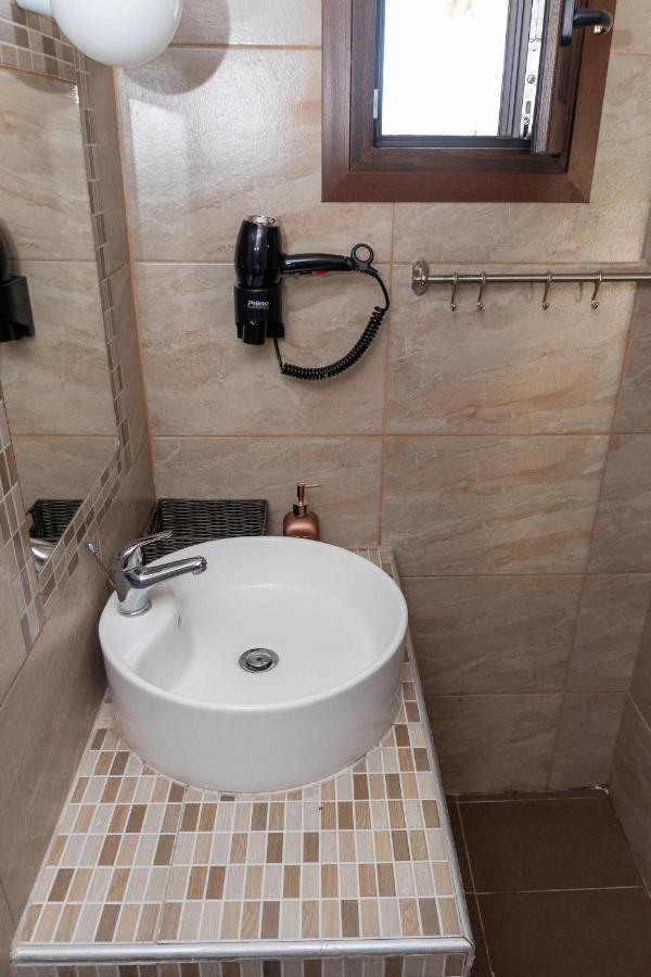 Dimitris' Villas - Villa 3 ออร์โมส ปานากีอาส ภายนอก รูปภาพ